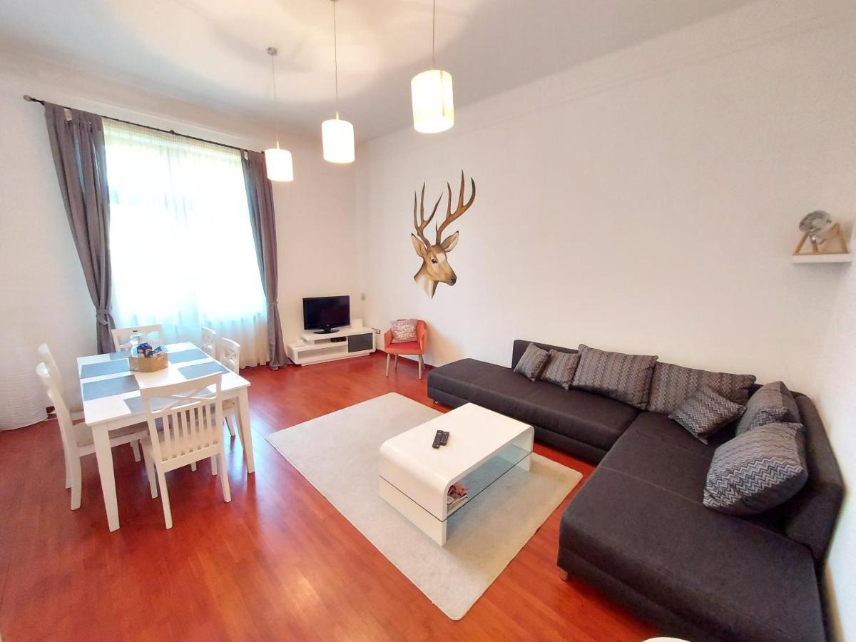 Deak Apartman Sopron Exterior photo